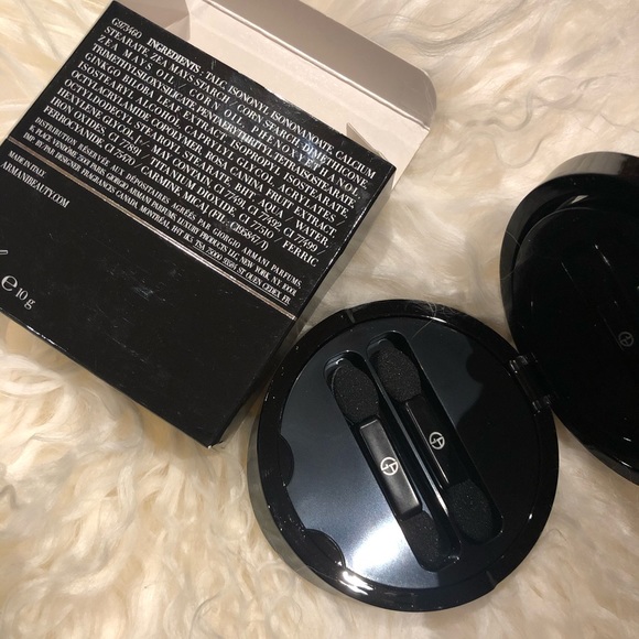 Giorgio Armani Smokey eye shadow pallet - Picture 3 of 3